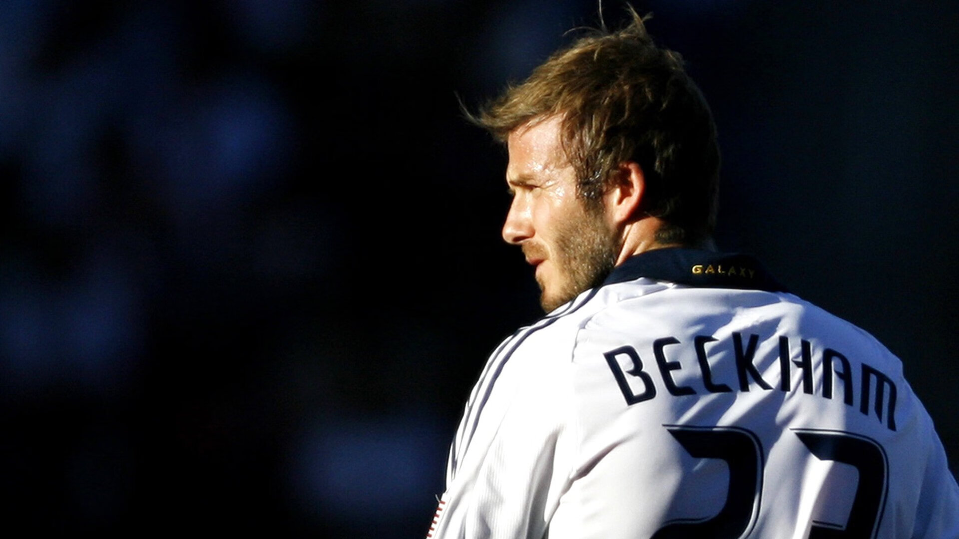 凯恩回归赛场，关键助攻首场状态亮眼，美国队观众沸腾！