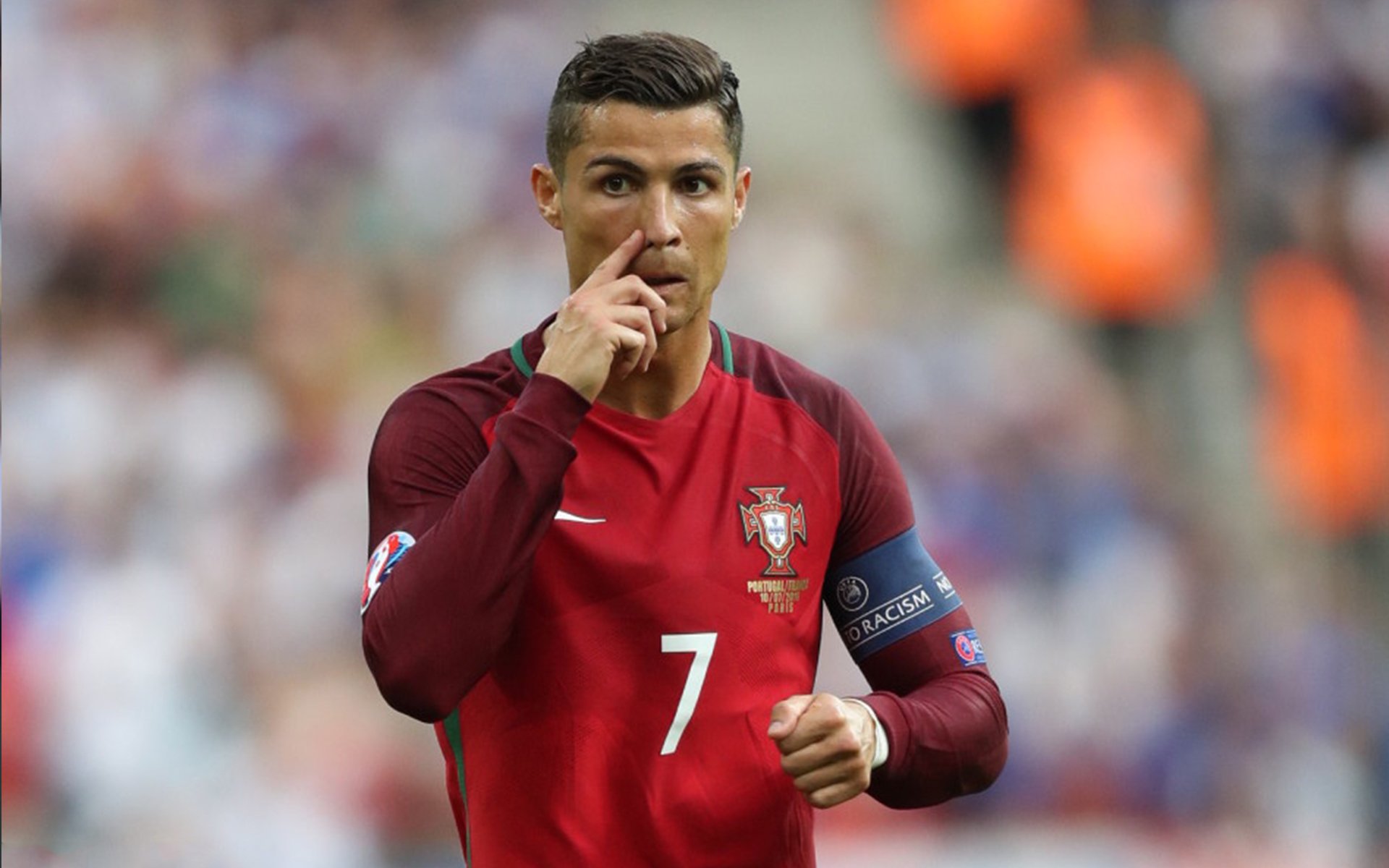 凯恩回归赛场，关键助攻首场状态亮眼，美国队观众沸腾！